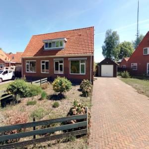 housePhoto